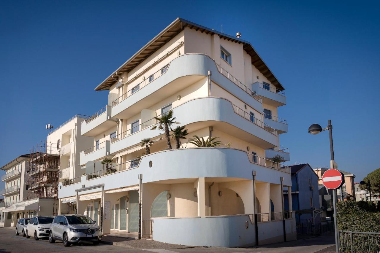 Ferrari Apartments Levante กาออร์เล ภายนอก รูปภาพ